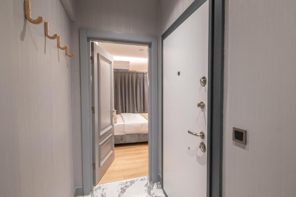 The By Platine Hotel