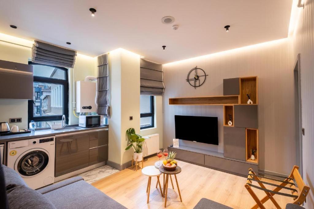 The By Platine Hotel